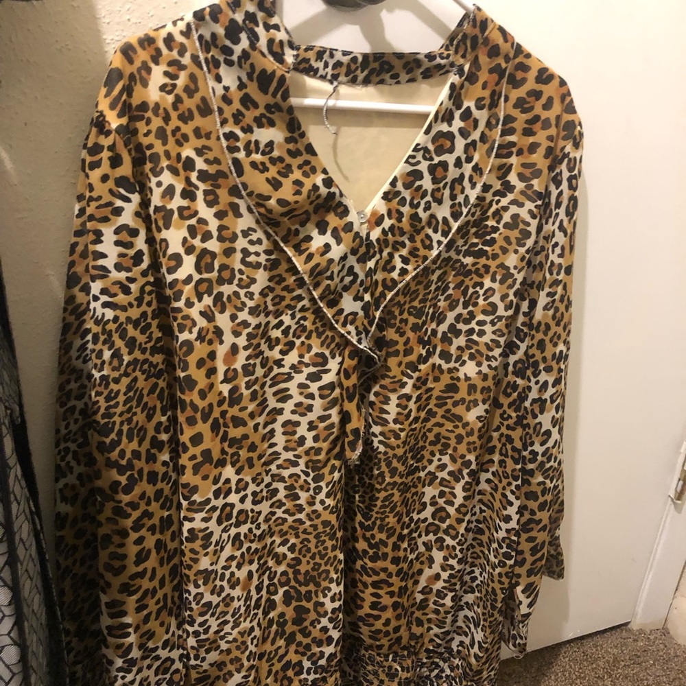 Ladies cheetah blouse